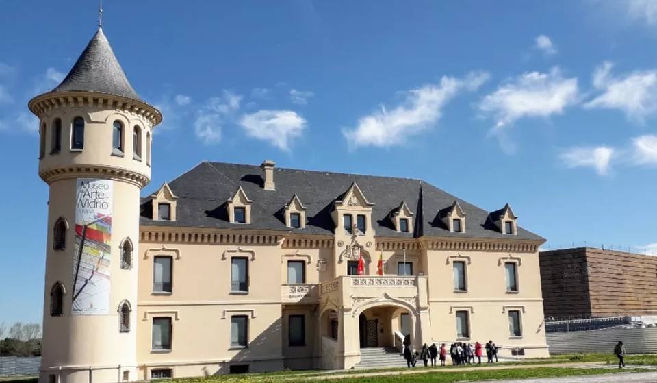 The Madrid castle that hides a glass museum which is free access