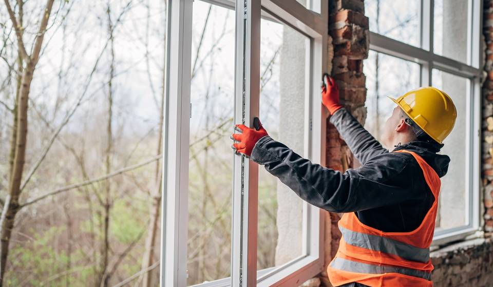 Quer mudar as janelas da sua casa em Madrid? Este plano ajudá-lo-á financeiramente a fazê-lo
