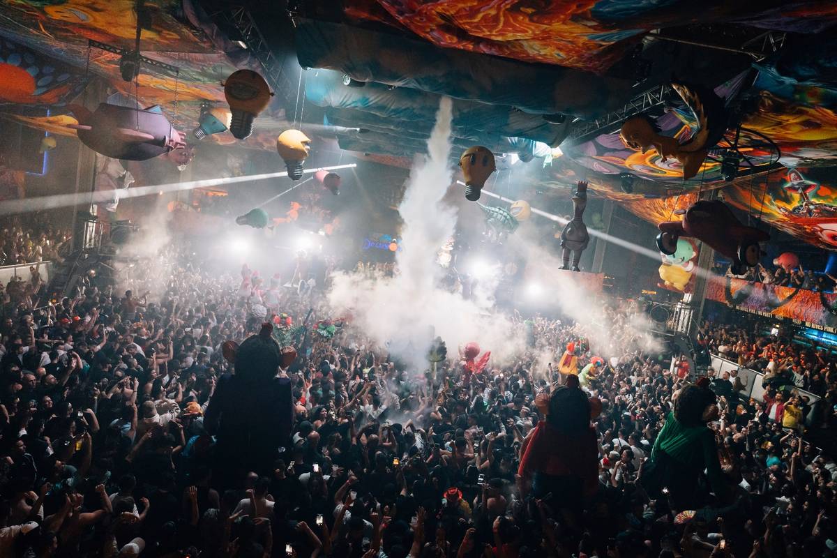 ElRow, Fabrik