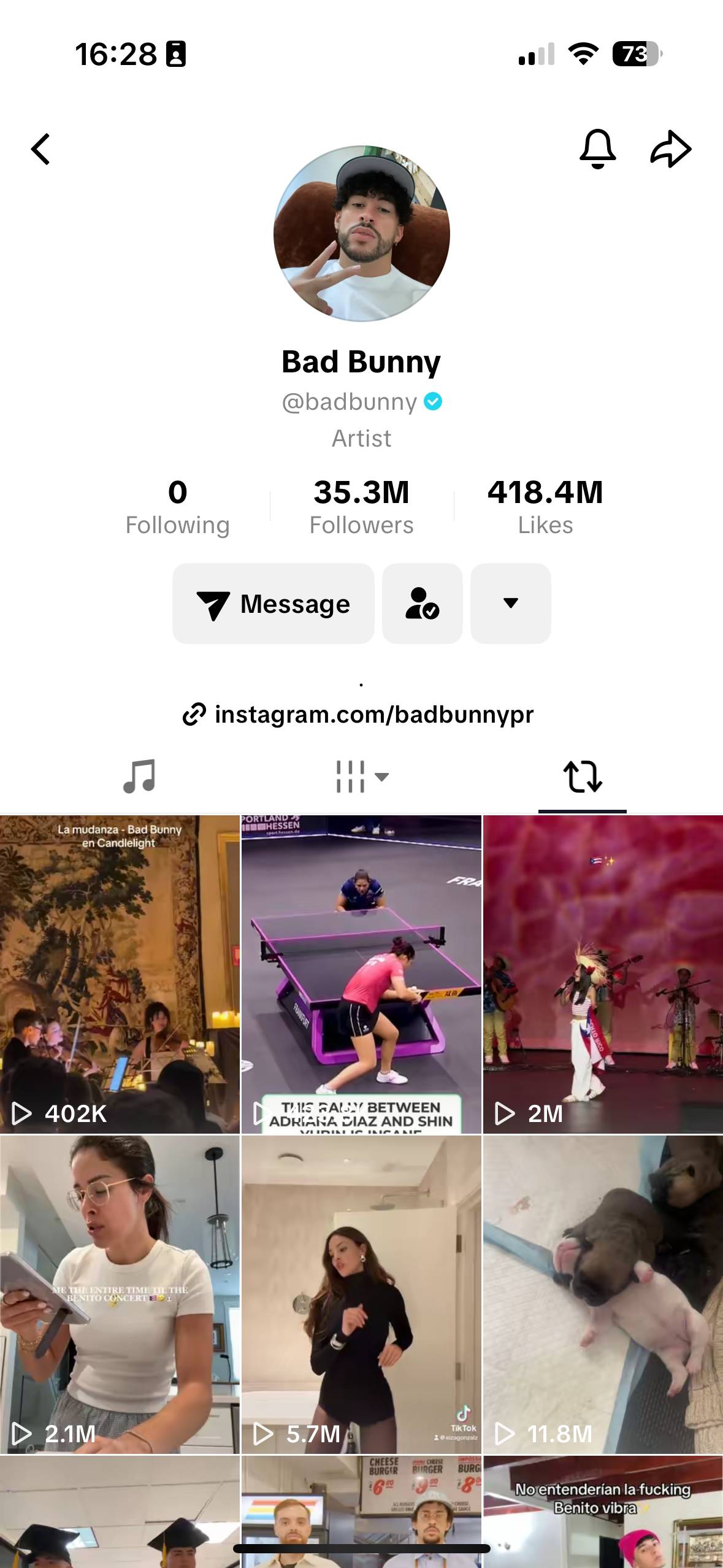 Captura de pantalla de la cuenta de TikTok de Bad Bunny, donde ha reposteado un vídeo de Candlelight.