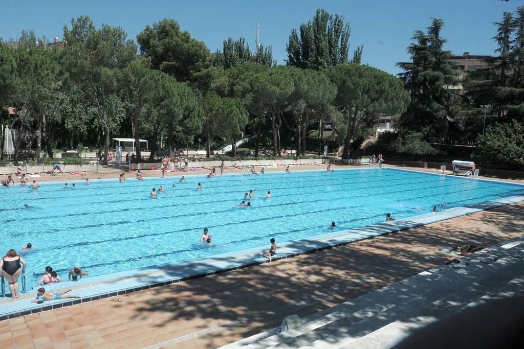 Apporter une chaise à la piscine publique ou écouter de la musique sur un haut-parleur : des actions qui peuvent vous coûter jusqu&rsquo;à 1 500 euros ou des années d&rsquo;interdiction.
