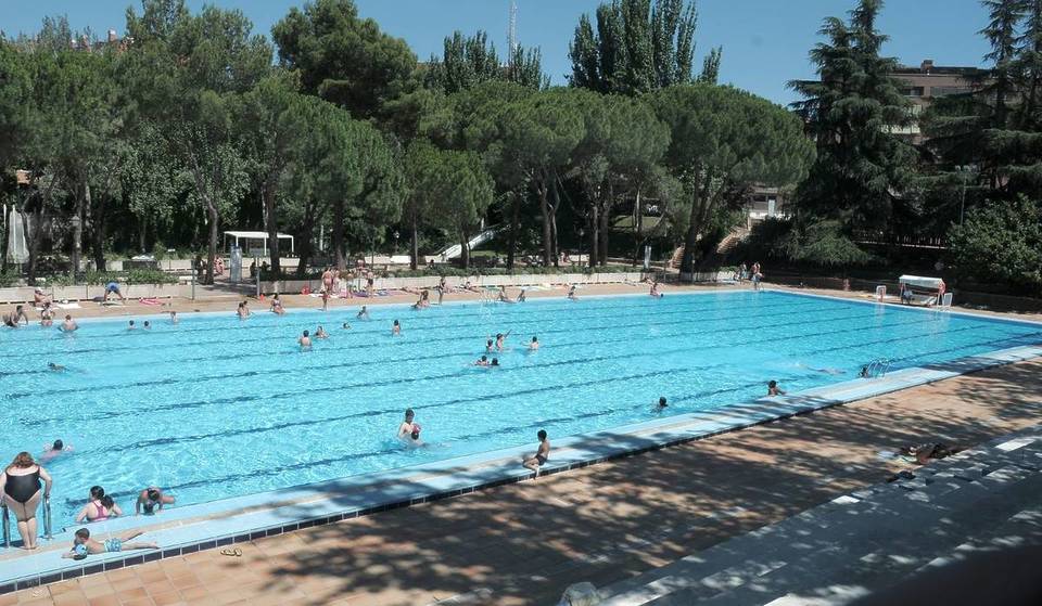 Portare una sedia nella piscina pubblica o ascoltare musica con un altoparlante: azioni che possono costare fino a 1.500 euro o anni di interdizione