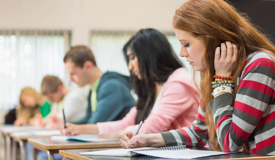 Up to €1,500 direct aid for training: Madrid launches a key opportunity for under 30s