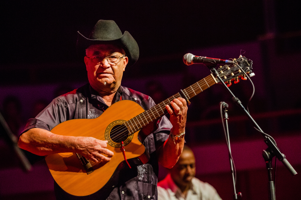 Eliades Ochoa