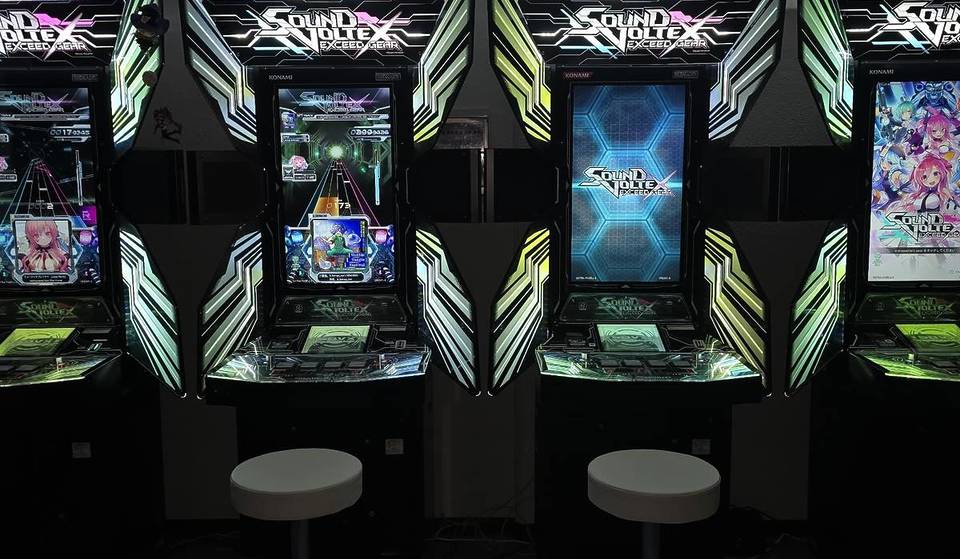 «Queríamos revivir los recreativos de los 90»: nace en Madrid un templo ‘arcade’ de más de 200 m² sin ánimo de lucro