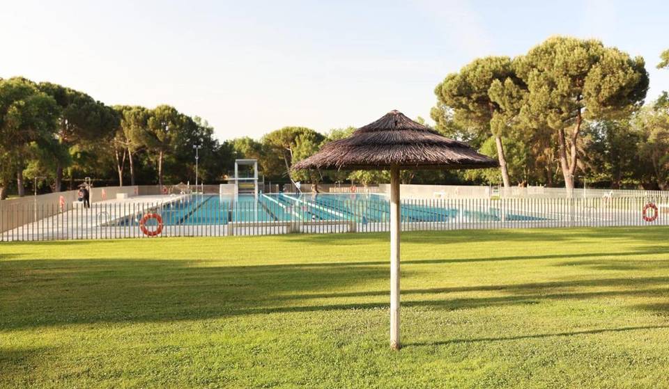 La piscina de Madrid con ‘playa’ de arena, barbacoa y mucho espacio: está a 24 km del centro