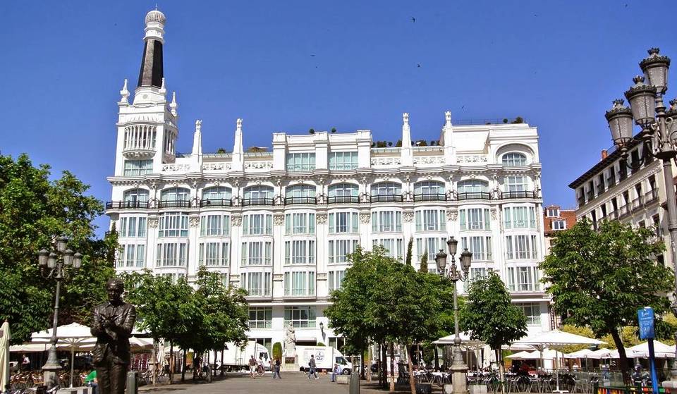 Luxury liquidation in Madrid: a historic hotel closes and you can buy more than 10,000 of its furniture for very low prices