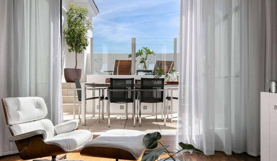 Thousands of objects are looking for an owner: designer furniture from 3 € in the great liquidation of an iconic hotel in Madrid