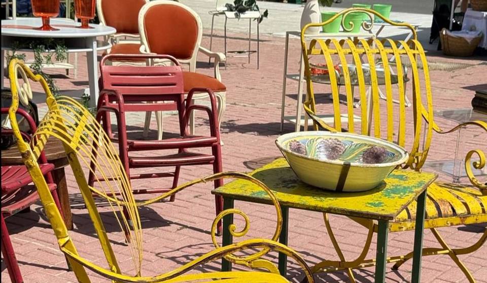 Vintage treasures, unique furniture and French atmosphere: this weekend comes the flea market where you can buy furniture at bargain prices.