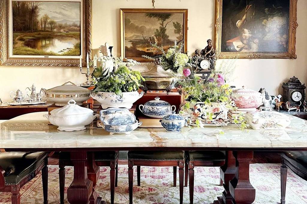 La casa de Chamberí que vende todo lo que hay dentro: solo este finde podrás encontrar cerámicas y antigüedades