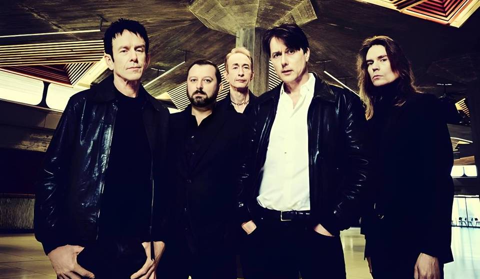 Menos chándal, más glam: el britpop de Suede aterriza en Madrid