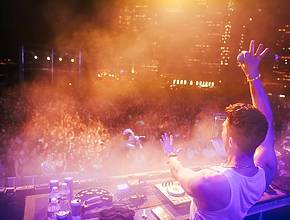 La discoteca di Madrid che suona ABBA e Cher solo per due notti: dura 3 ore e ha un DJ dal vivo.