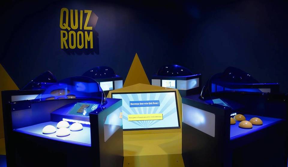 Wie in einem Fernsehstudio: Tickets und Infos zum interaktiven Quiz „Quiz Room“