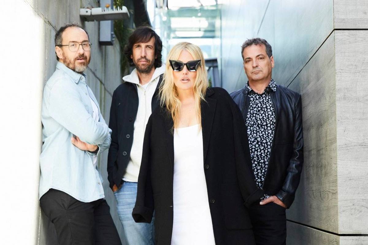 La Oreja de Van Gogh and Amaia Montero at Movistar Arena Madrid