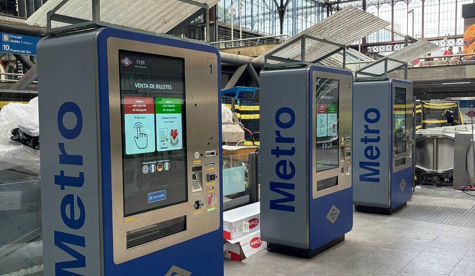 Surprise dans une station de métro : Madrid dévoile de nouveaux distributeurs dotés d&rsquo;écrans géants et d&rsquo;appels vidéo