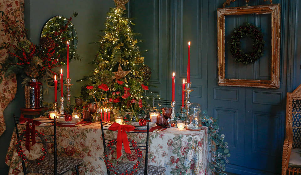 Cioccolato, canti e uno stile ispirato a un mercatino di Natale londinese: l&#8217;effimero negozio di Natale che è già iniziato.