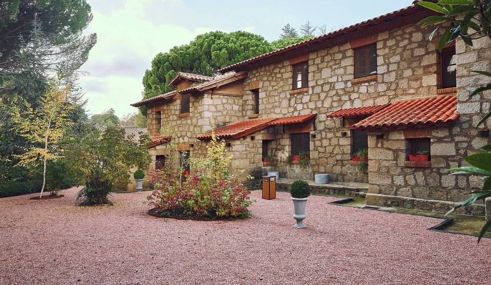 La cena de gala que se celebrará solo durante una noche a una hora de Madrid: menú de lujo, música en directo, rifas y sorpresas, todo por solo 60€