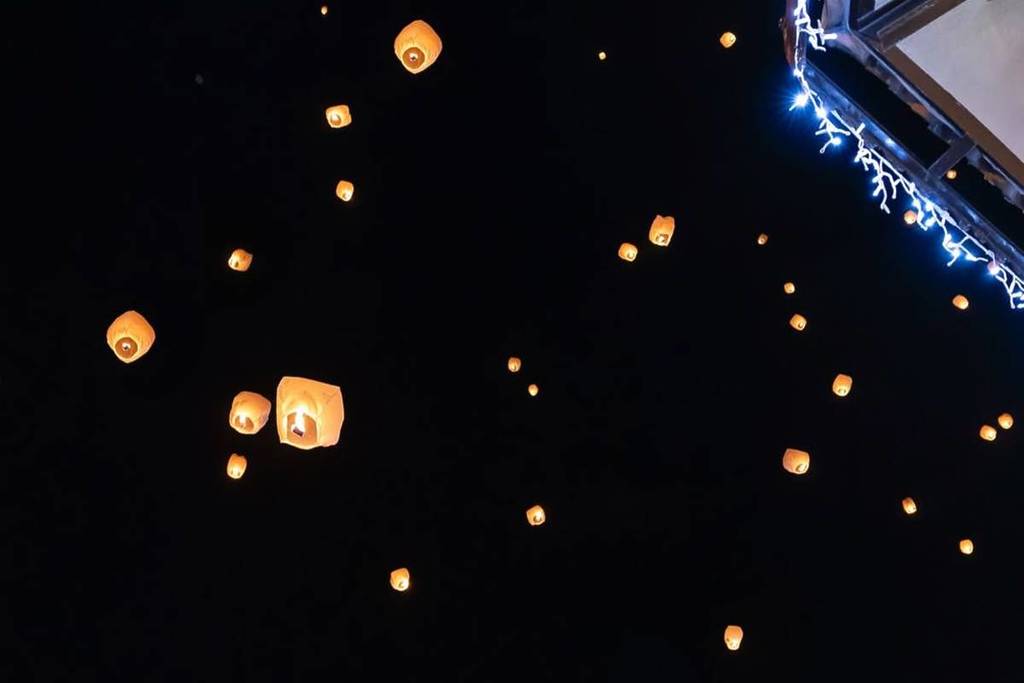 Farolillos al cielo y chocolate con churros gratis en el encendido de luces de Pozuelo