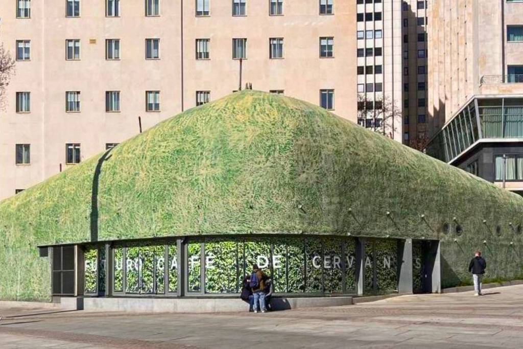 el Café de Plaza España abrirá el mes que viene con una gran terraza