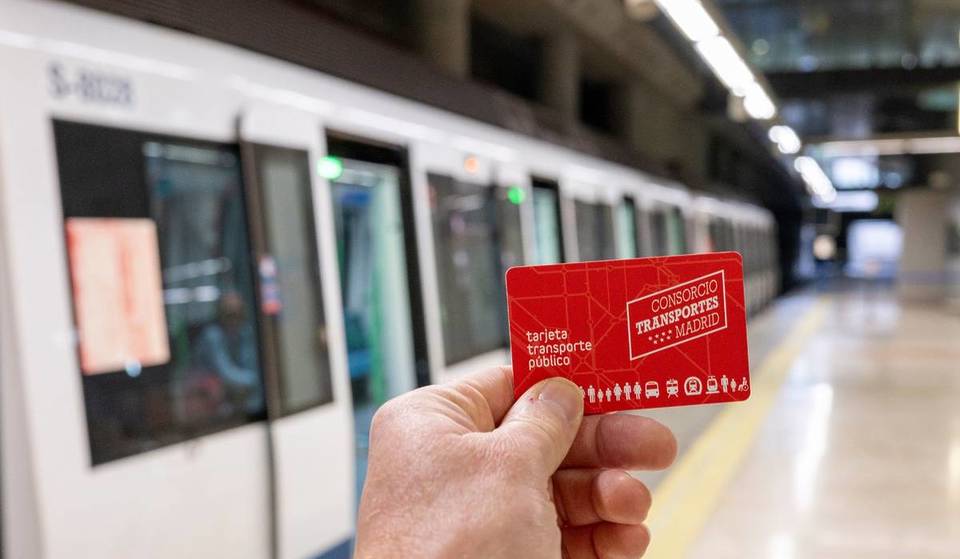 Viagens ilimitadas de autocarro e metro por 10 euros: o novo e peculiar cartão de transporte que acaba de chegar a Madrid