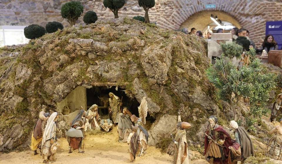 Está dentro de una cueva y en El Retiro: así es el belén que nadie se espera y que parece una película italiana