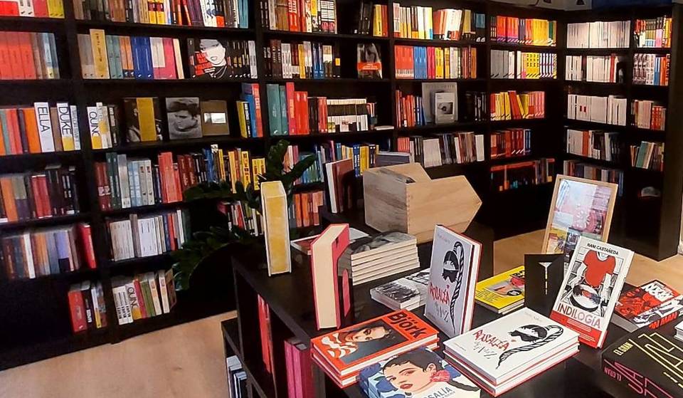 Abriu uma livraria em Madrid que é um templo para os amantes da música: não só livros, mas também pequenos concertos.