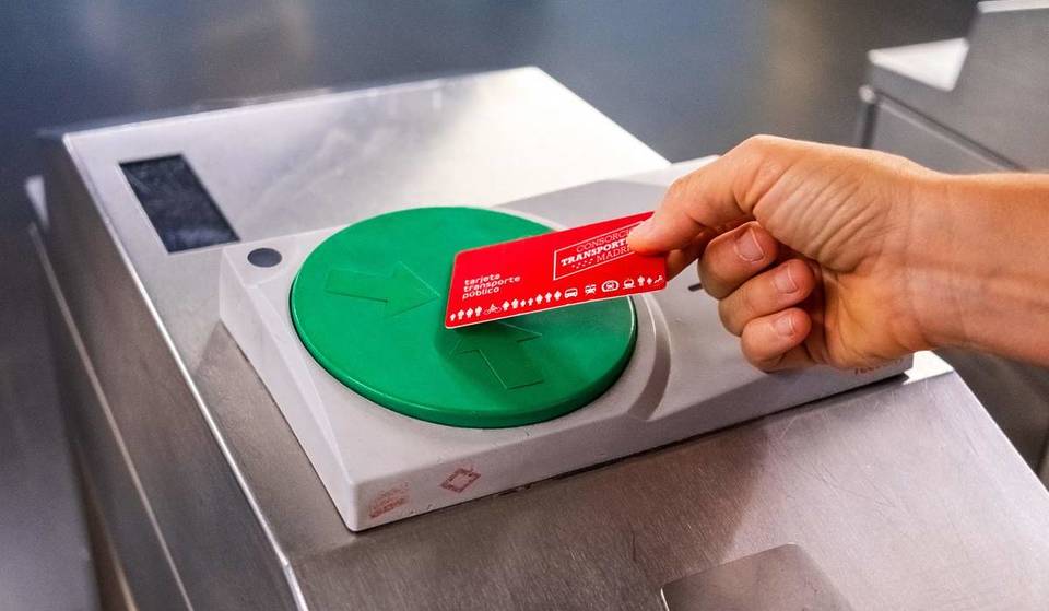 Adiós a la incertidumbre con los descuentos en el Metro de Madrid: el abono joven seguirá costando 10 euros y estas son las nuevas condiciones