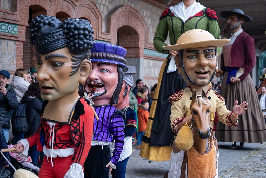 gigantes y cabezudos carnaval madrid planes febrero 2026
