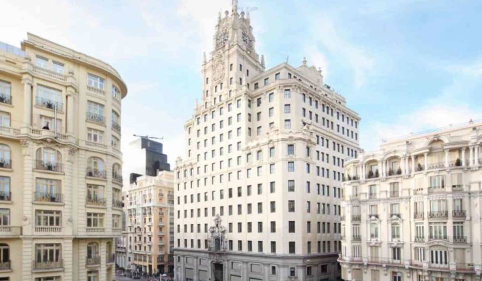 Il mitico Edificio Telefónica di Gran Vía è in vendita: il primo grattacielo di Madrid potrebbe diventare un hotel di lusso