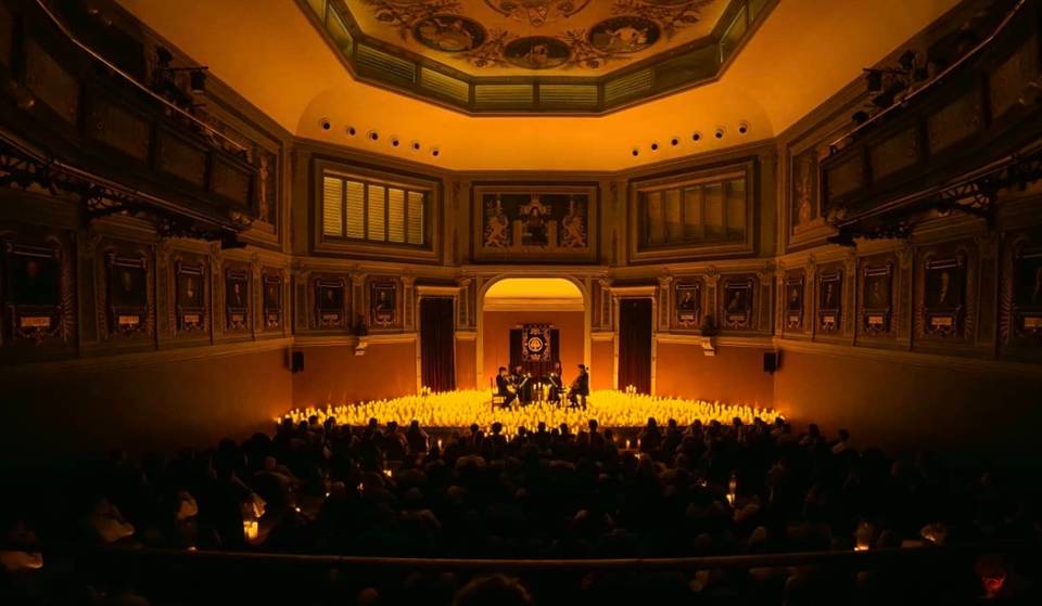 El plan más romántico para San Valentín llega al Ateneo de Madrid: un concierto entre velas y flores LEGO®