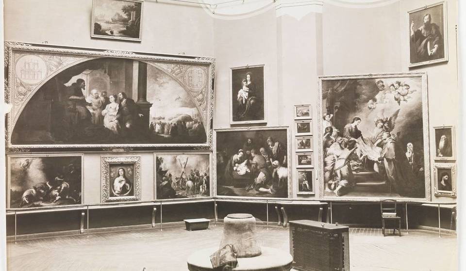 El Museo del Prado acoge la 1ª exposición de fotografía de su historia: así era y así ha cambiado la pinacoteca