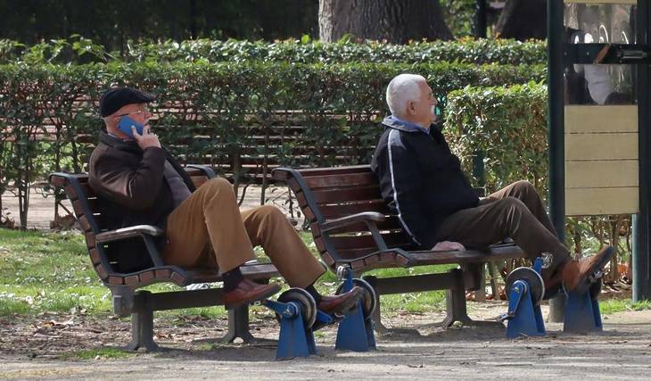 Nuovo avviso per i pensionati senza casa di proprietà: questo aiuto è ancora attivo e dà 525 euro.