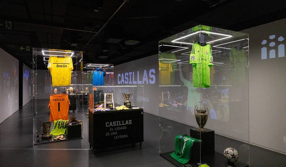 Abre en Madrid una exposición con los guantes, trofeos y camisetas más icónicos de Iker Casillas