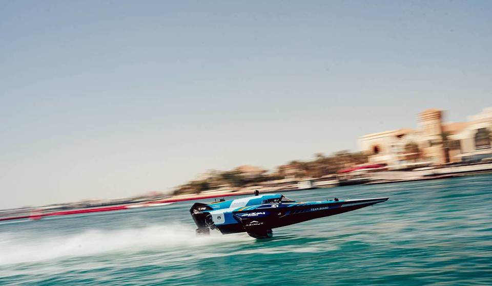 O que têm em comum Rafa Nadal, Steve Aoki ou Marc Anthony? A «Fórmula 1 aquática» chega a um lago idílico europeu para onde fugir nesta primavera