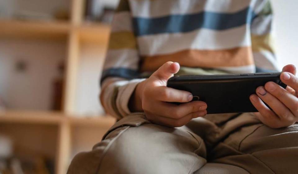 Boadilla trova la formula per far sì che i minori non abbiano il cellulare: è un piano insolito