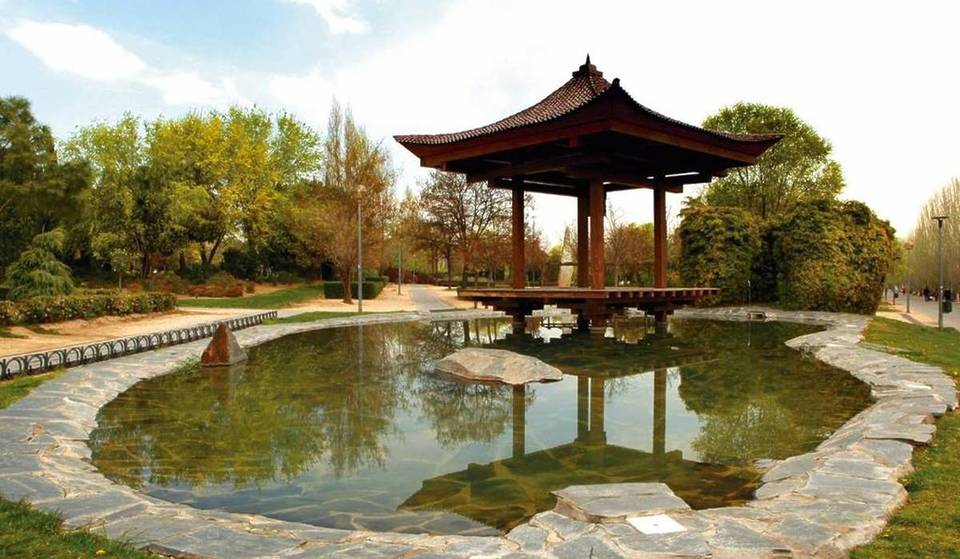 Die versteckte Ecke von Kyoto in Madrid: mit einem Bonsai-Museum und einer in Spanien einzigartigen Friedensglocke