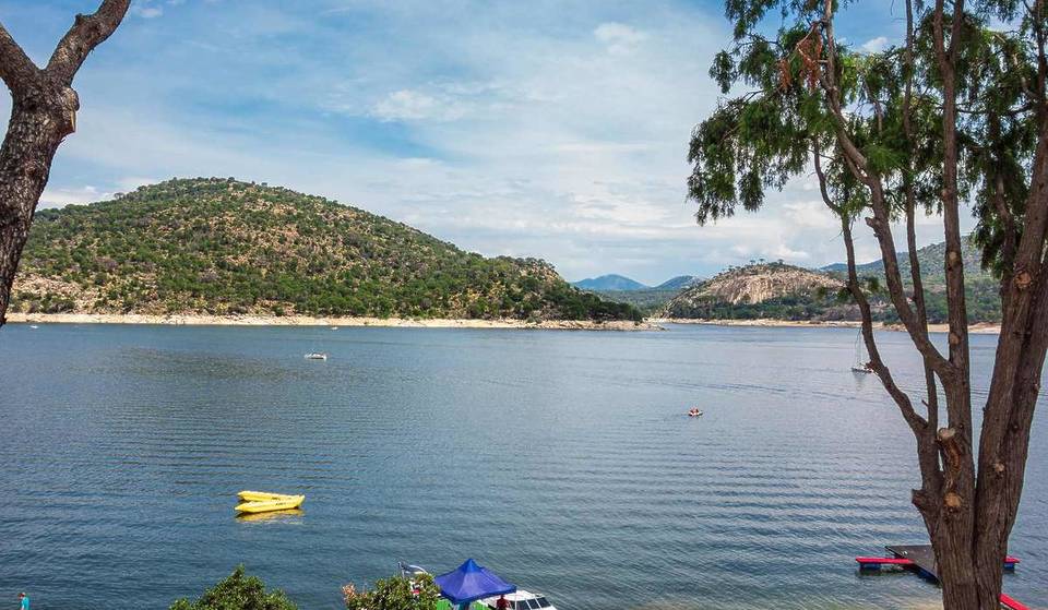 La única playa de Madrid con Bandera Azul seguirá abierta este verano y está a menos de una hora de la capital