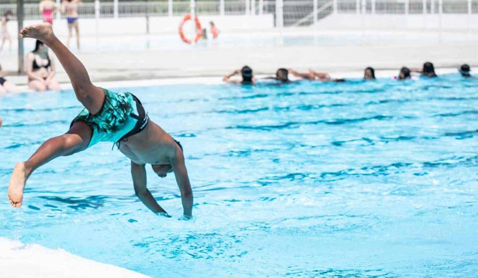 Madrid permetterà di fare il bagno senza bikini né costume da bagno in una piscina comunale per un giorno: il motivo dietro questa giornata speciale