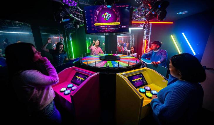 BuzzAttack: el juego inmersivo que trae los concursos televisivos a un plató real