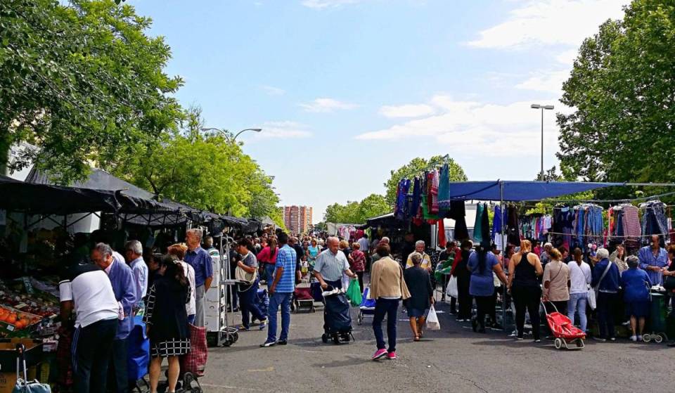 It’s less well-known than El Rastro but ranks among Madrid’s largest markets: it has 150 stalls and is open every Thursday