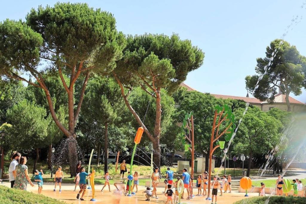 Le strutture del parco Splashpad a Villaviciosa de Odón.