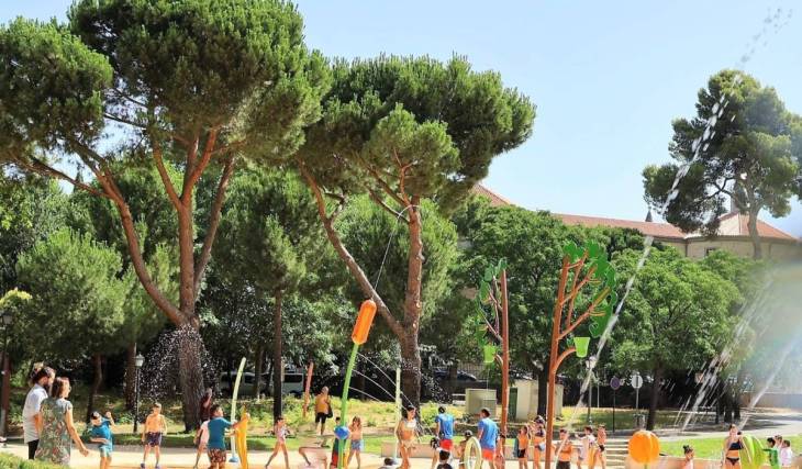 Like the water fountains at Madrid Río, but with water play areas: the Splashpad park has just opened and will be free all summer long