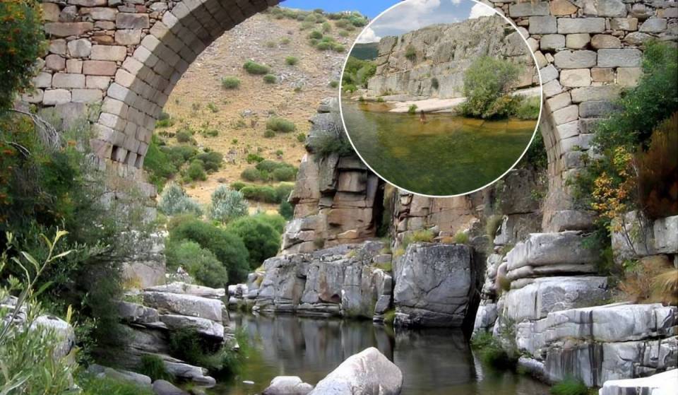 Das versteckte Juwel des Sommers ganz in der Nähe von Madrid: wildes Badebecken, Picknickplatz und tausendjährige Brücke
