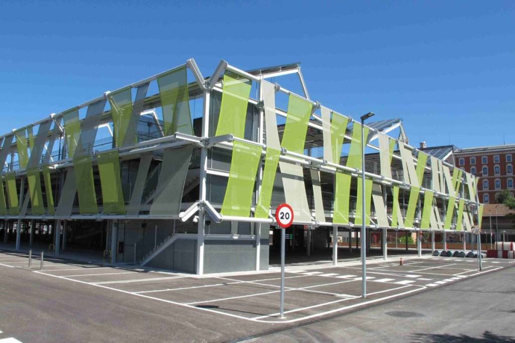 Atocha estrena un macroparking con 1.357 plazas nuevas para facilitar el acceso a la estación y reducir la congestión de vehículos