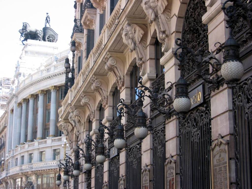 Facciata dell’Hotel Four Seasons di Madrid