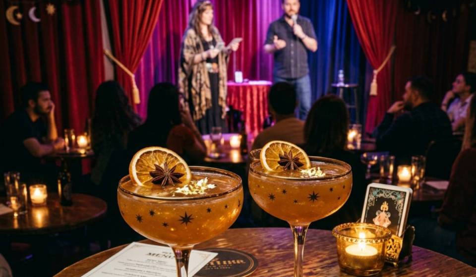 In un vecchio cinema di Madrid e solo per un giorno: lo spettacolo inedito che unisce i tarocchi e la commedia dal vivo (e in più include un cocktail)
