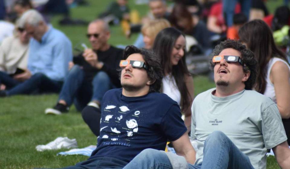 Alfredo García, Augenarzt, über die „stille Verbrennung“ bei der Sonnenfinsternis: „Die Schädigung tritt innerhalb von Sekunden auf, und man spürt keinen Schmerz.“
