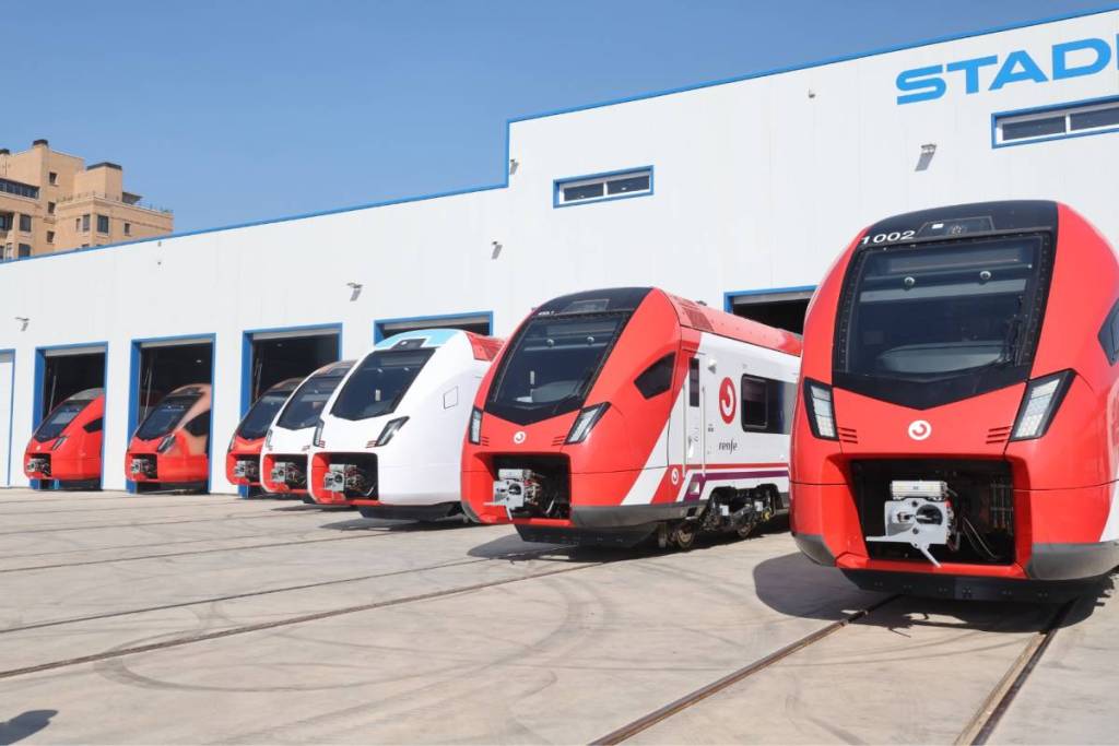 Exterior de los nuevos trenes de Cercanías en circulación en Madrid.