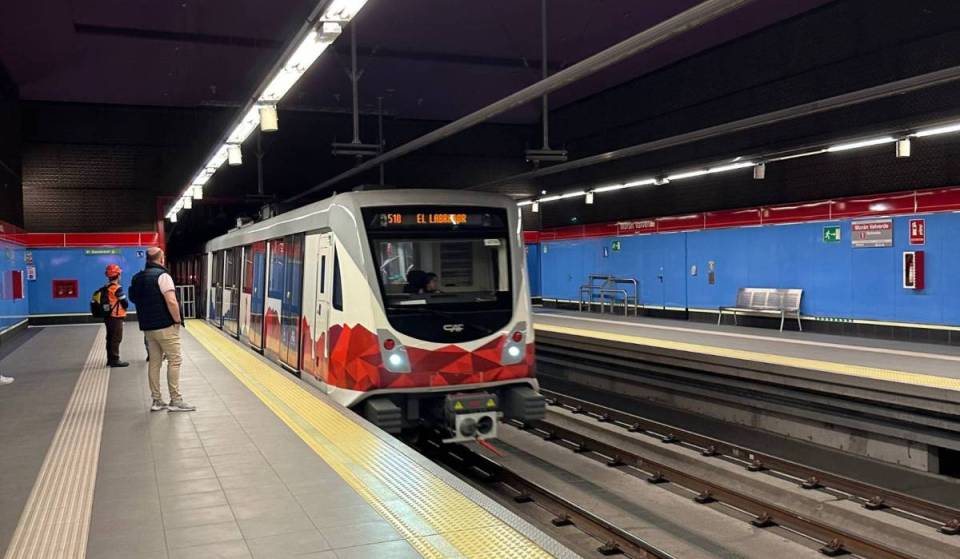 Viajas 8 000 quilómetros e parece que ainda estás em Madrid: porque é que os metros de Quito e de Santo Domingo são idênticos ao de Madrid