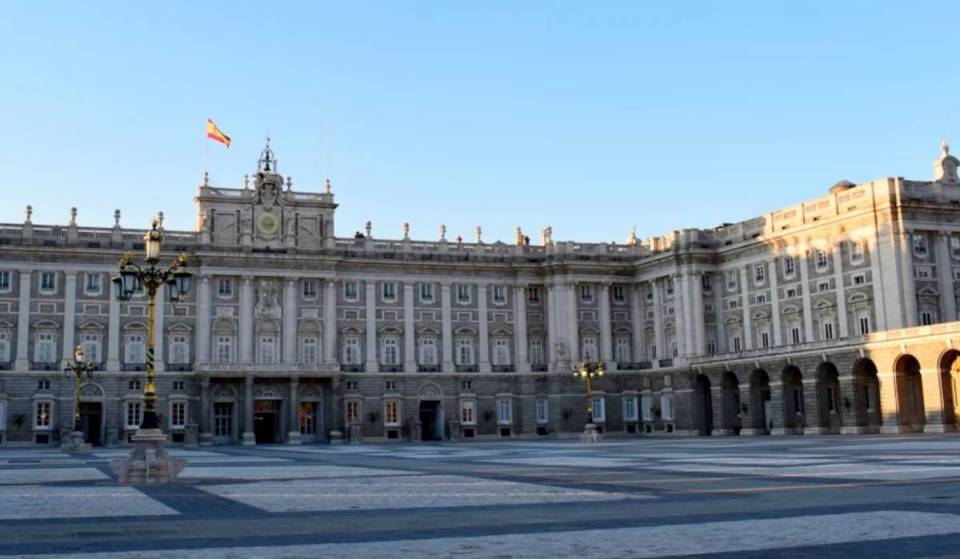 Dopo un anno e mezzo di lavori riapriranno la storica farmacia di Isabella II e i laboratori segreti della Real Botica: il Palazzo Reale di Madrid si rifà il look e inaugura un nuovo accesso senza code